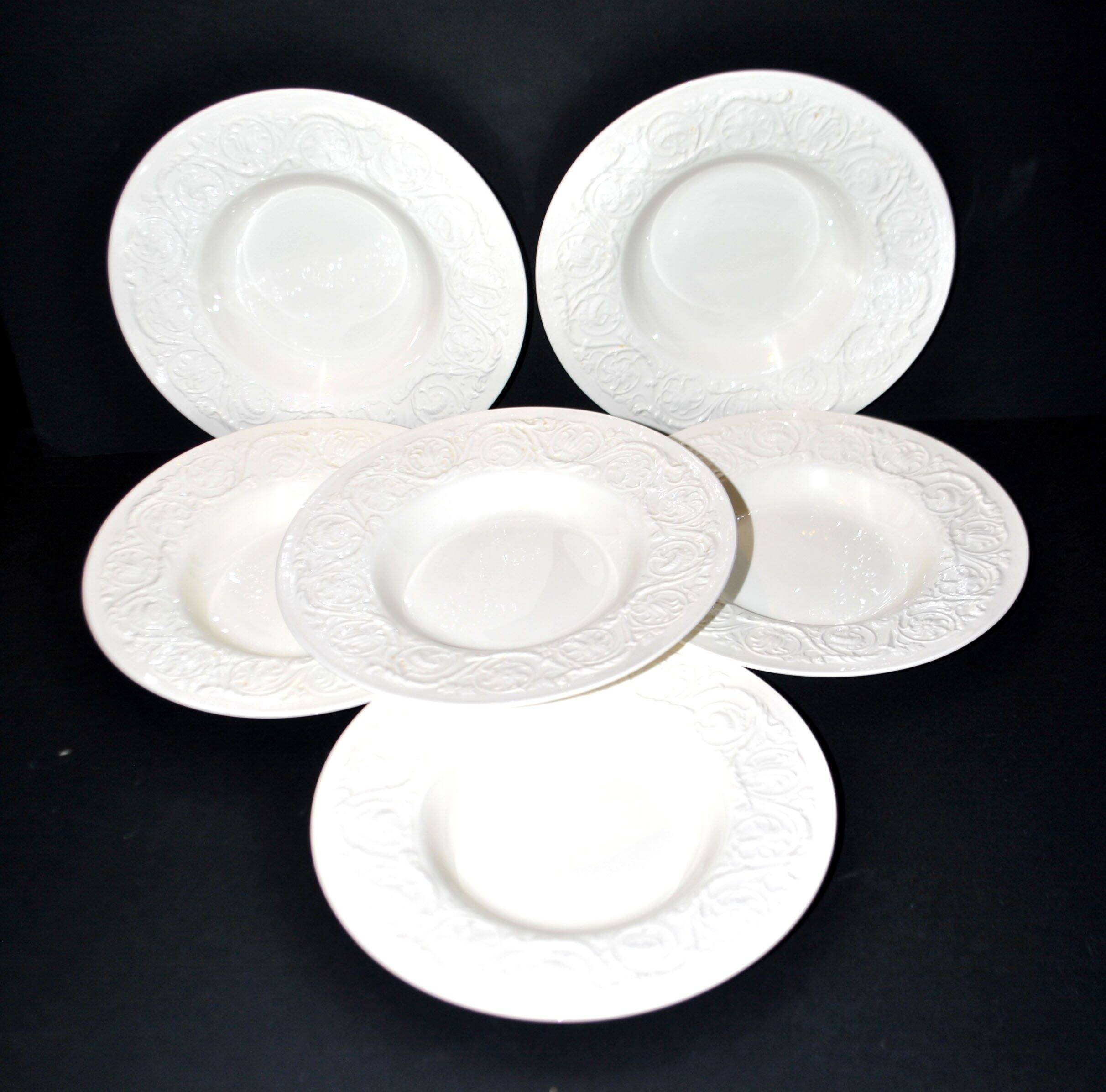 Wedgwood set of 6 pasta plates, Patrician garland, England