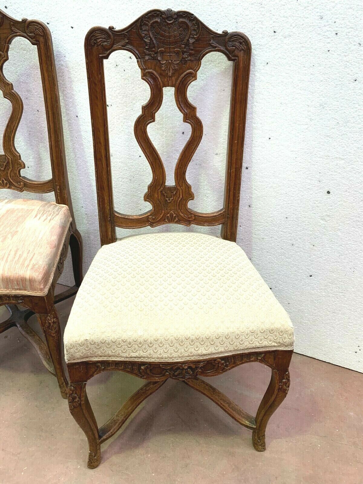 Pair of Regency style chairs in natural wood XIX century