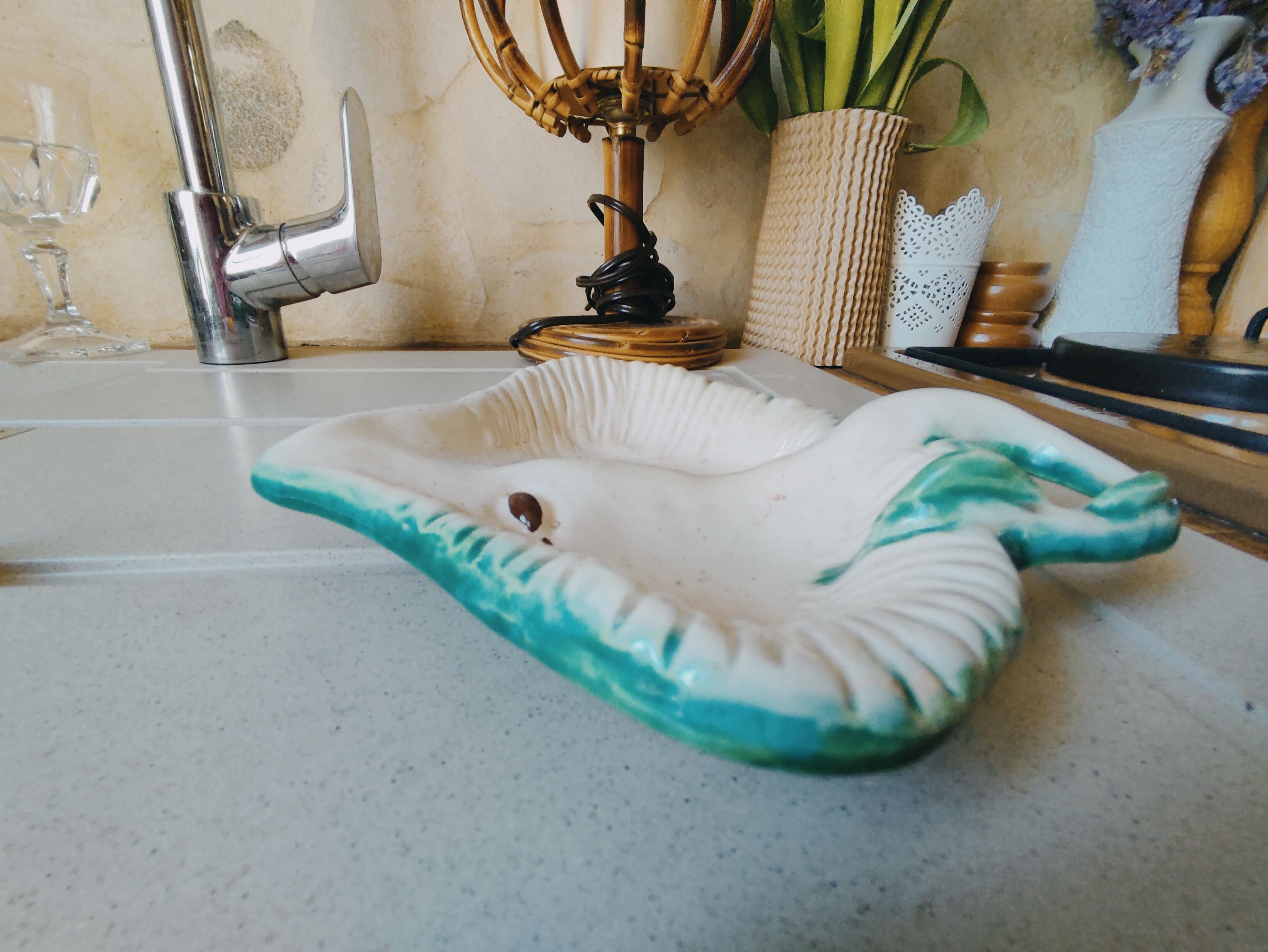 Small cup shaped ceramic line