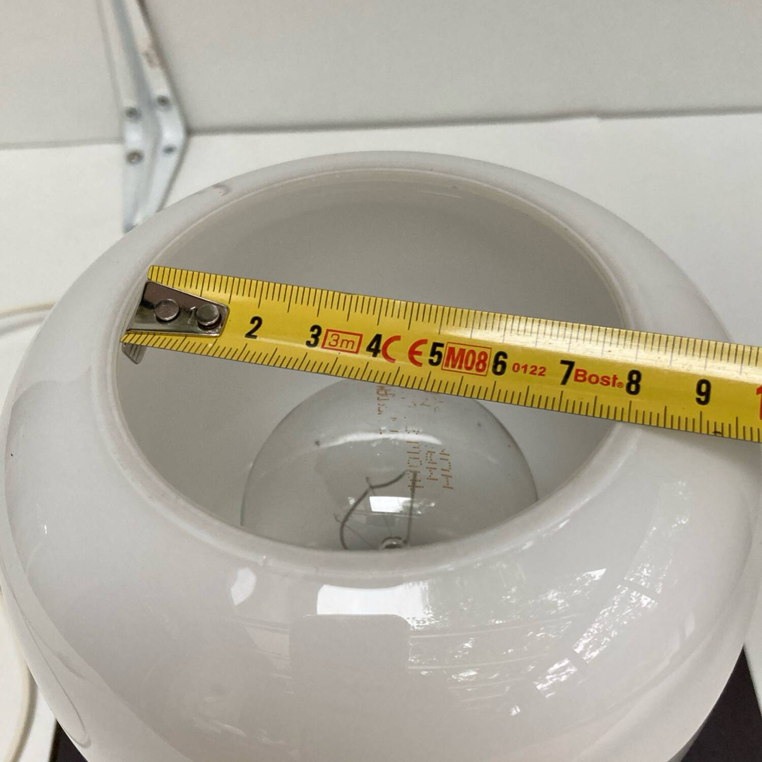 Lampe à poser en verre opalin, 1970