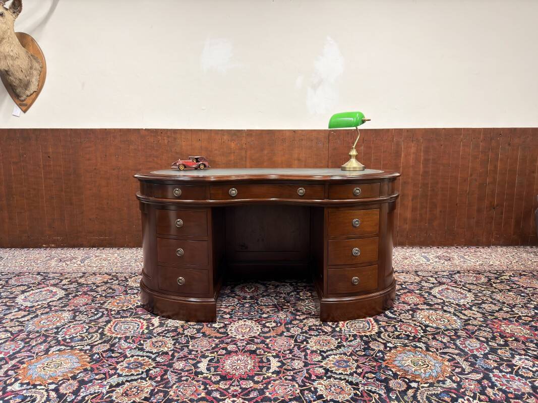 Classic English Kidney Shaped Chesterfield Desk