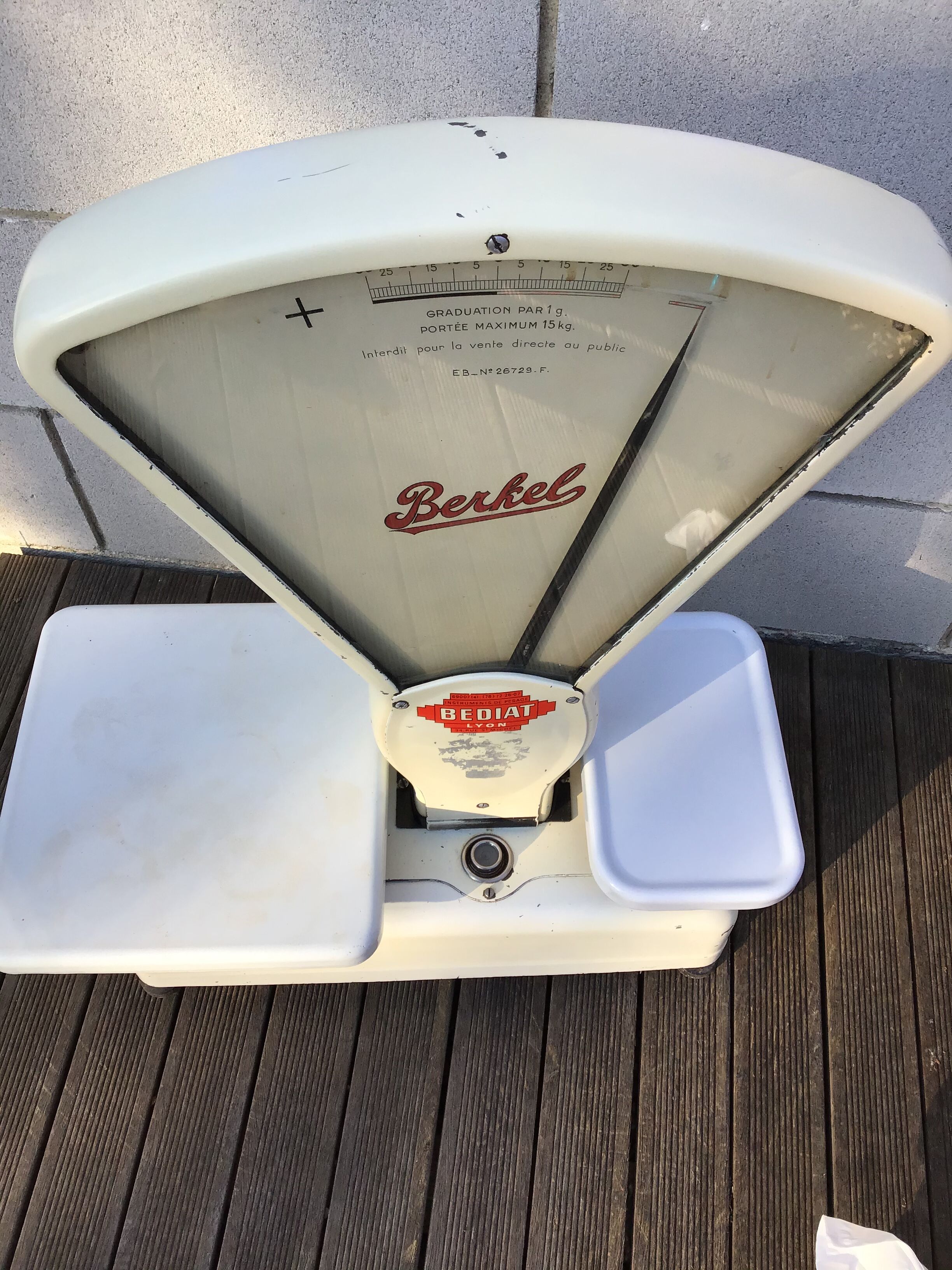 Old Berkel cream scale