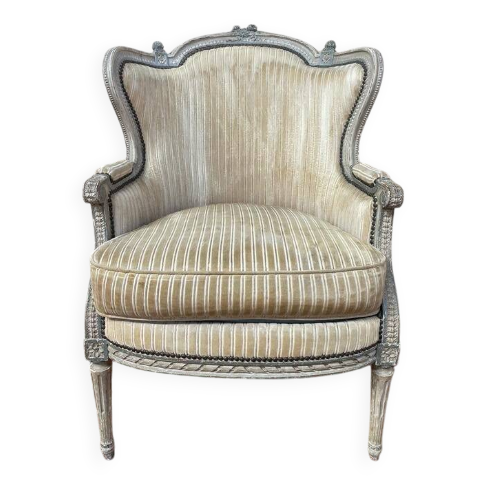 Fauteuil - Bergère de style Louis XVI réchampie velours beige