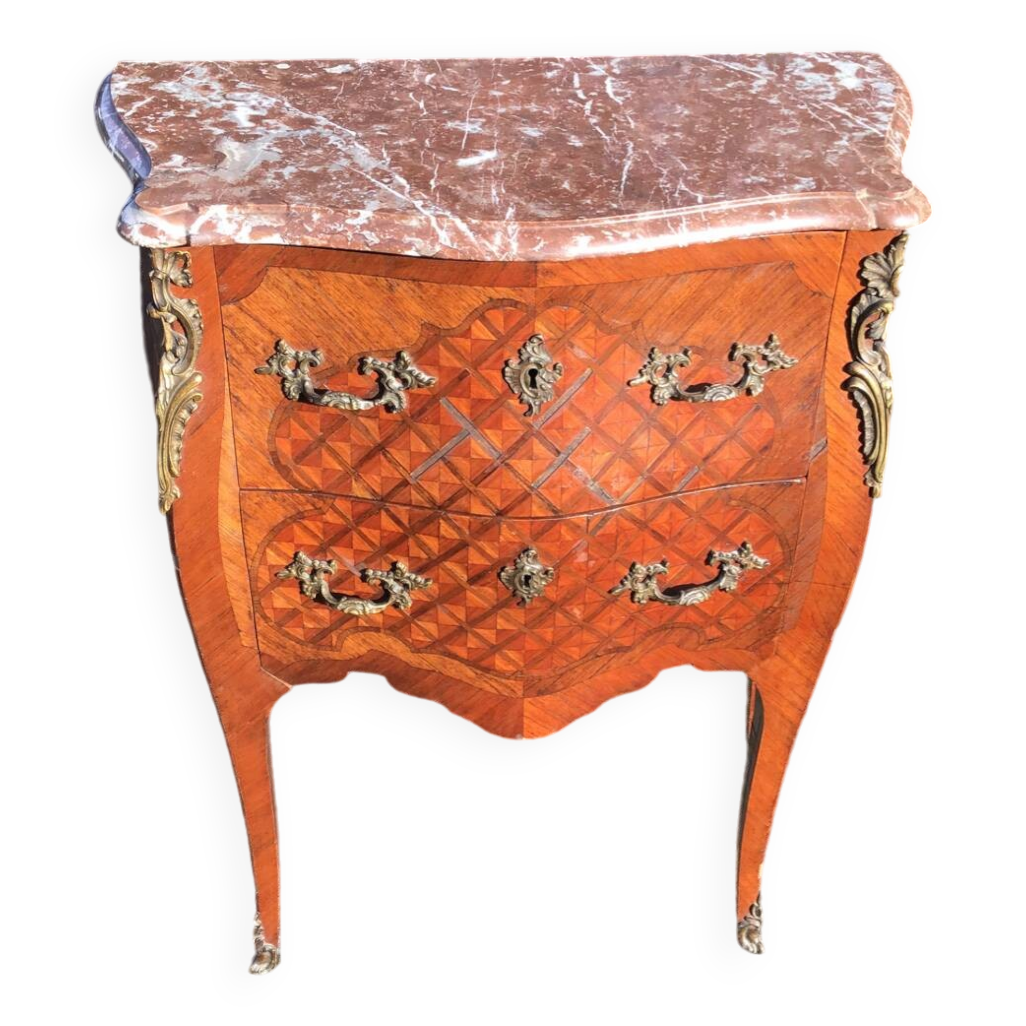 Small chest of drawers