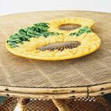 Dish sunflowers dabbling