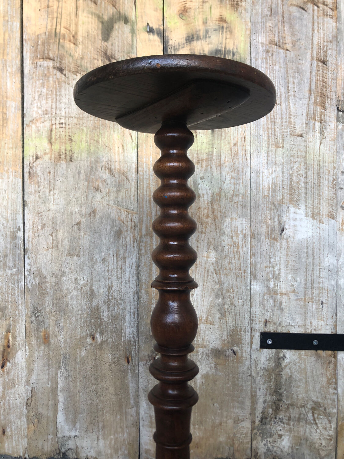 Fifth Door Pot Pot Tripod Wood turned Vintage