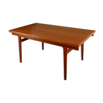 Table à manger d'Henning Kjaernulf