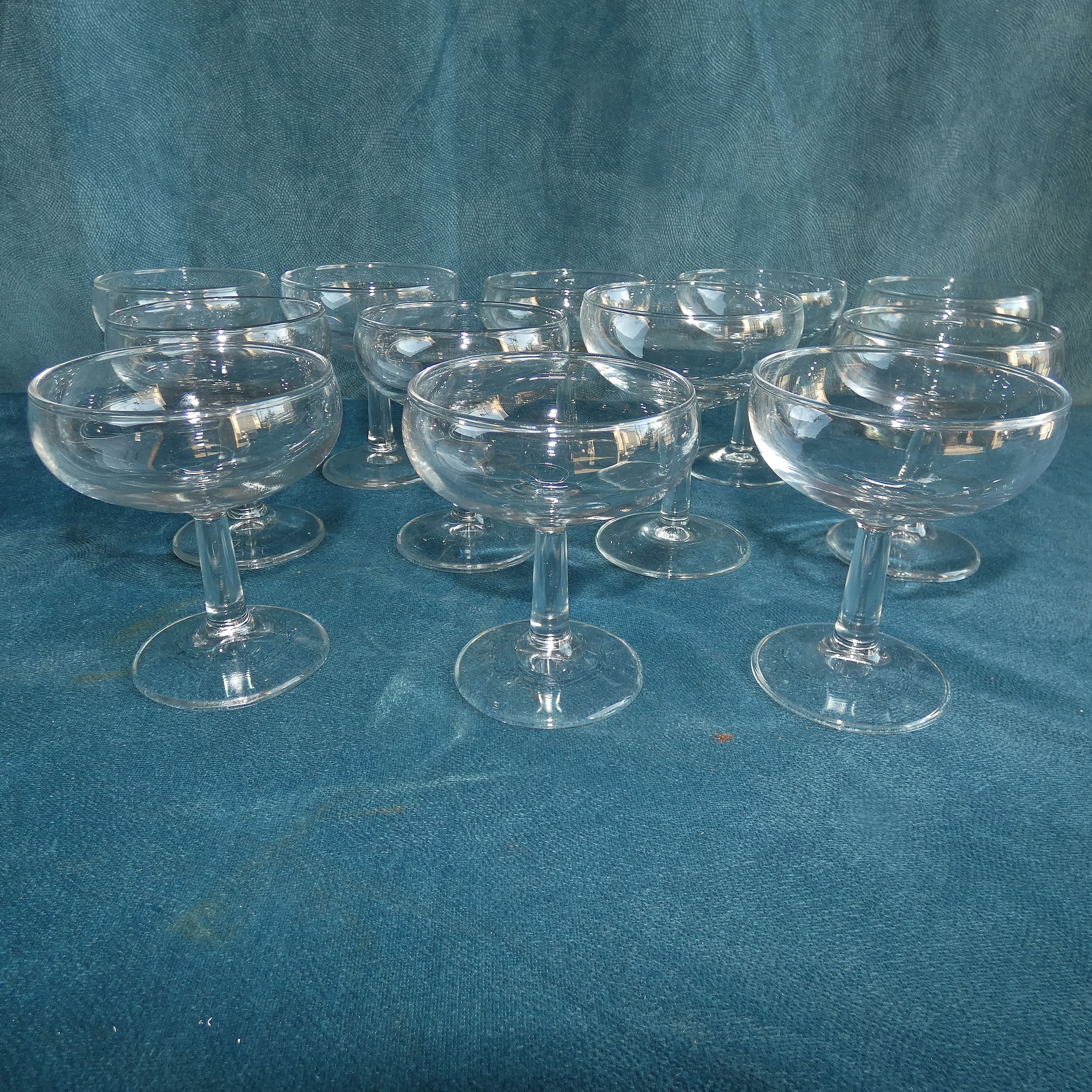 12 champagne glasses in crystal art deco circa 1930