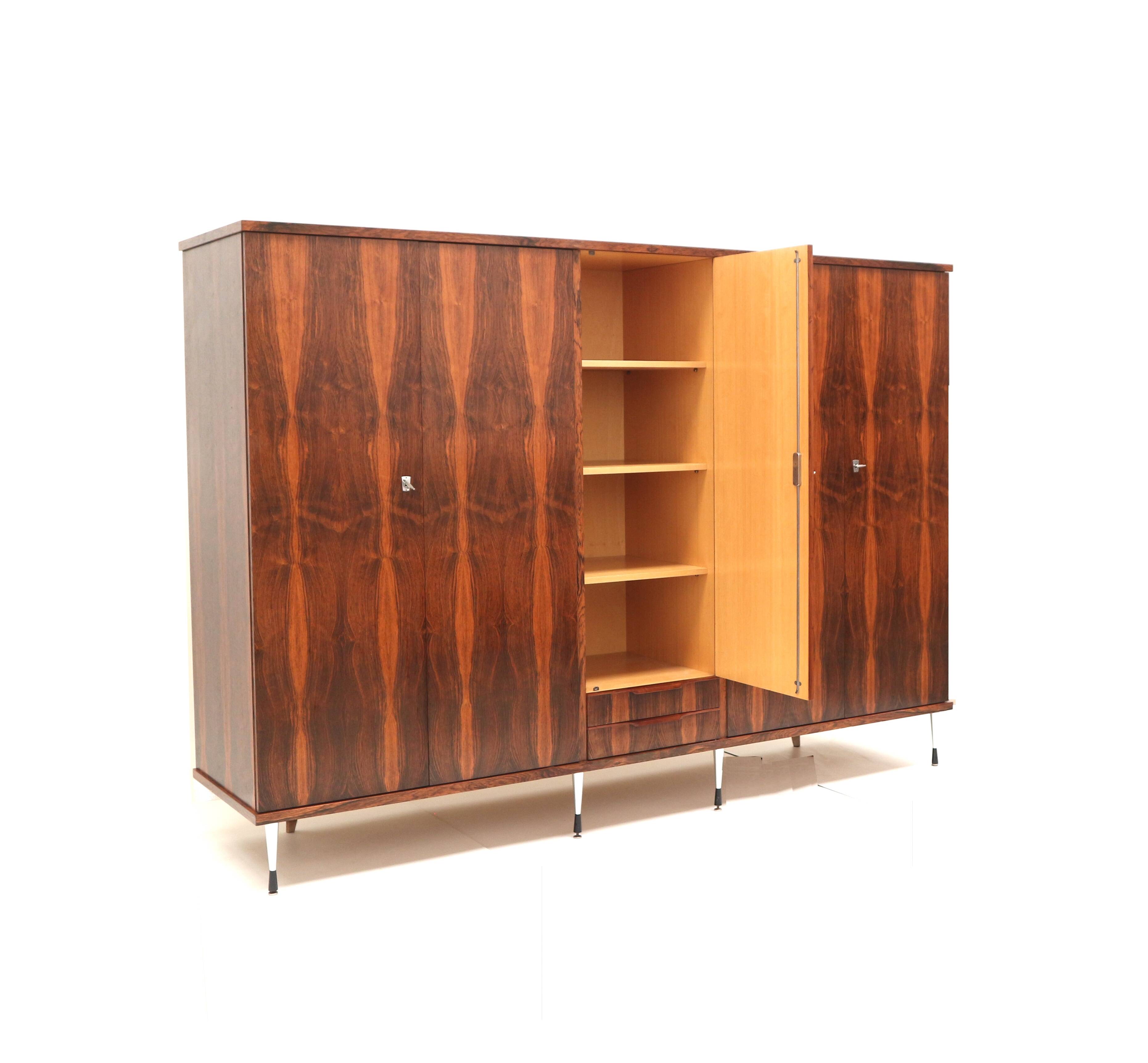Large 5-door vintage wardrobe in rosewood with stylish adjustable legs in I