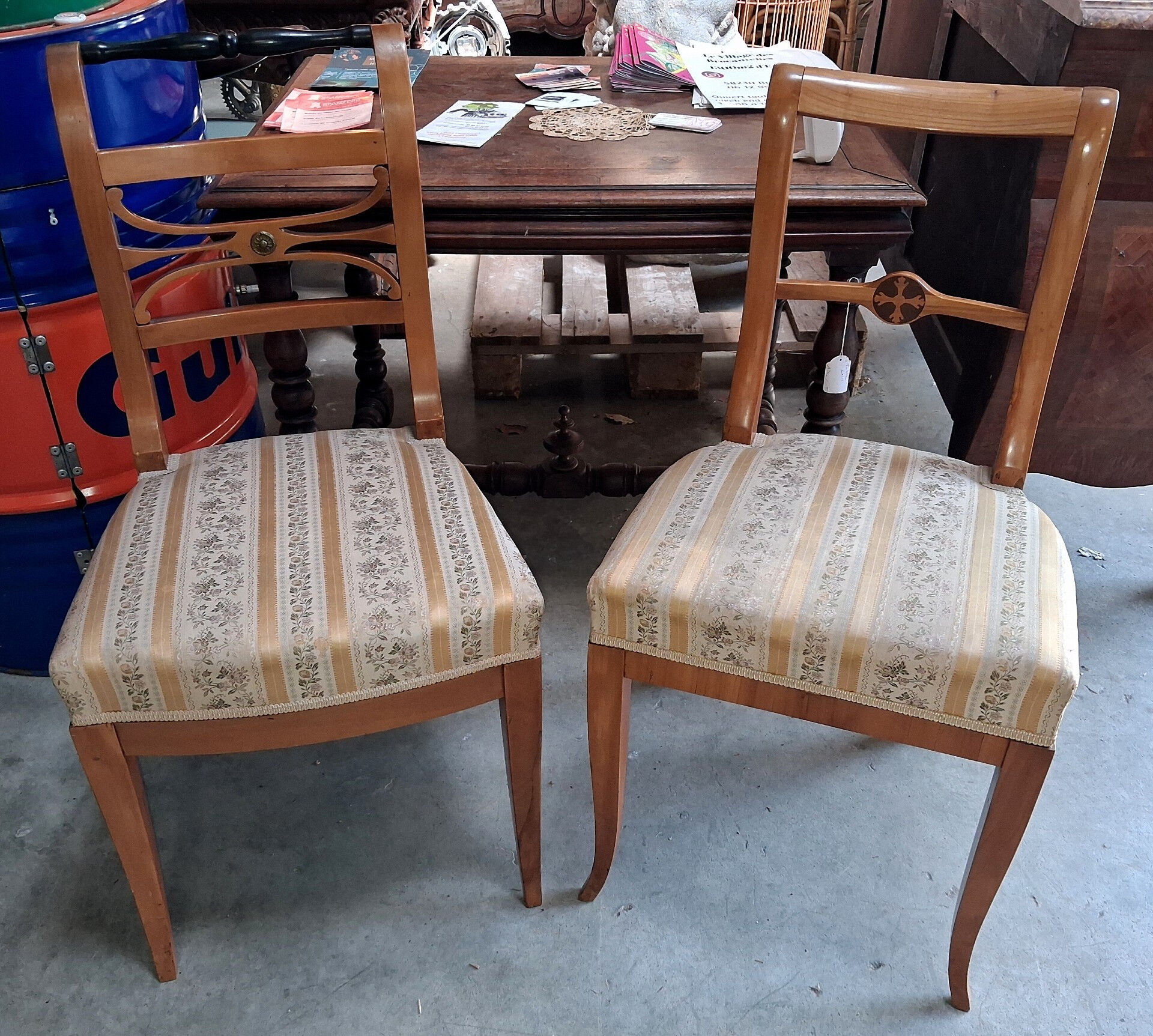 Paire de chaises Biedermeier en bois blond Époque Biedermeier