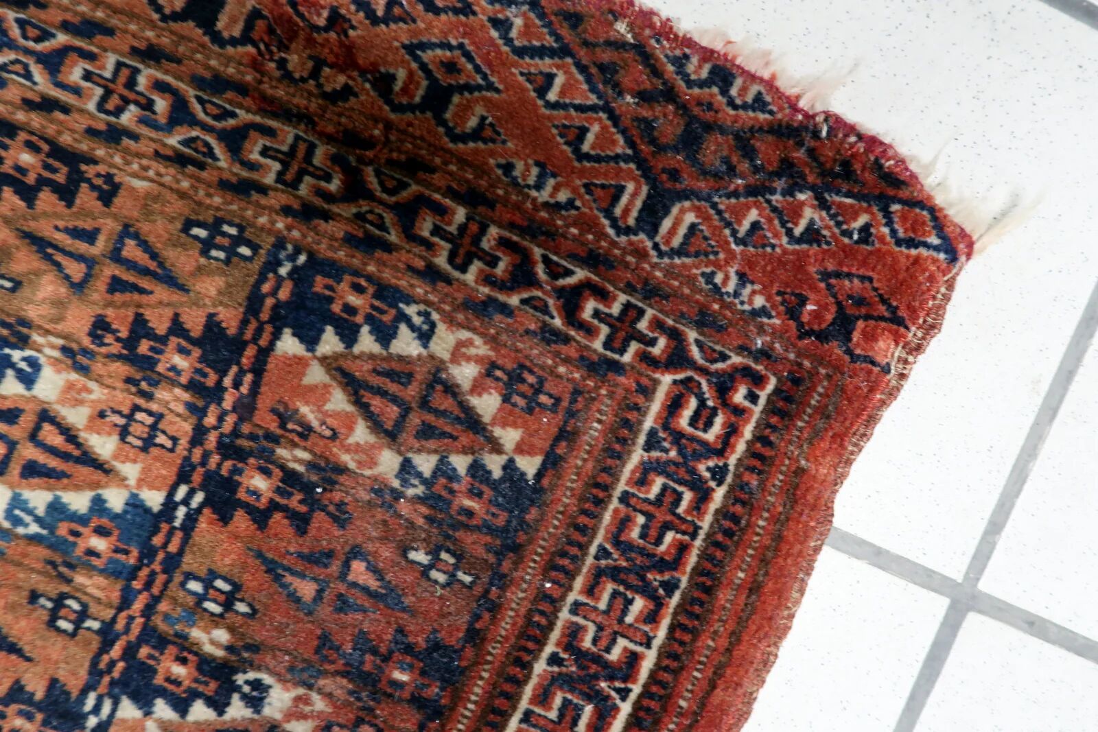 Handmade antique Turkmen Yomud collectible mat rug 40cm x 51cm, 1900s