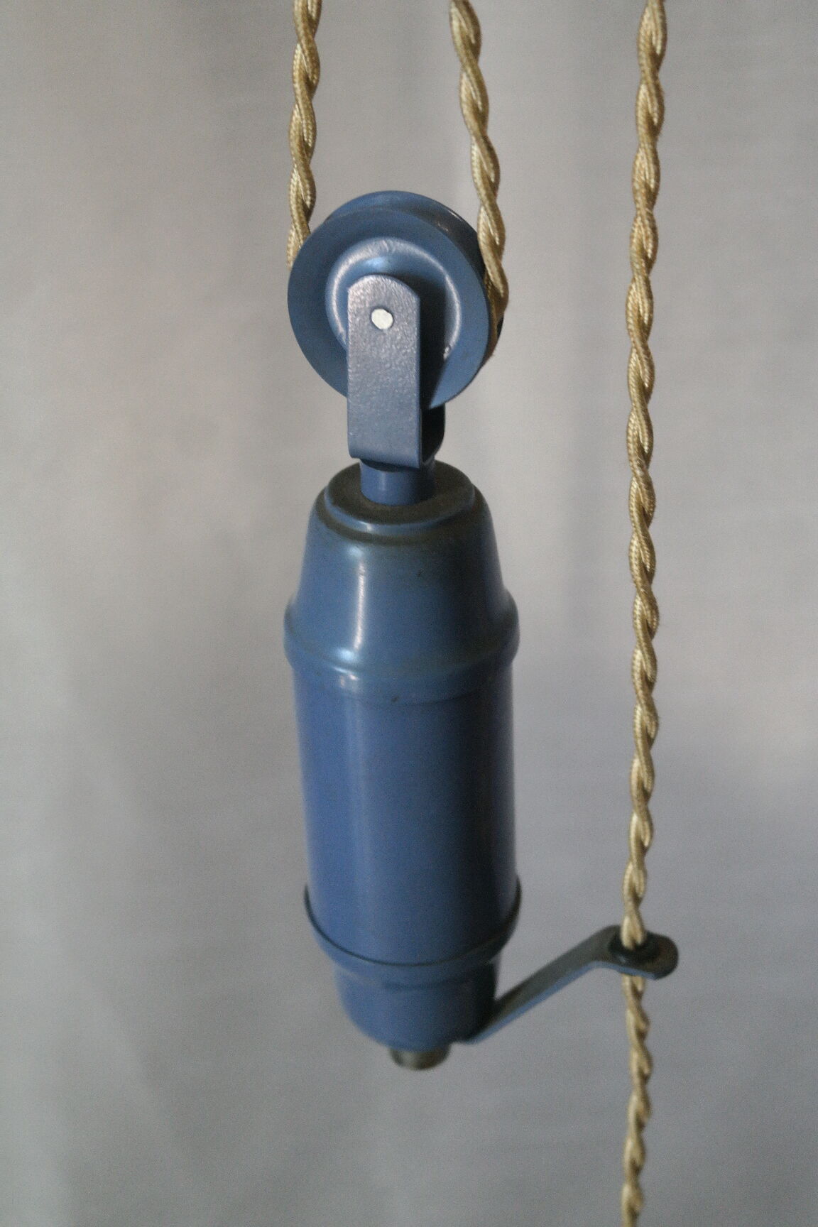 Suspension enamelled sheet metal rises drop vintage blue