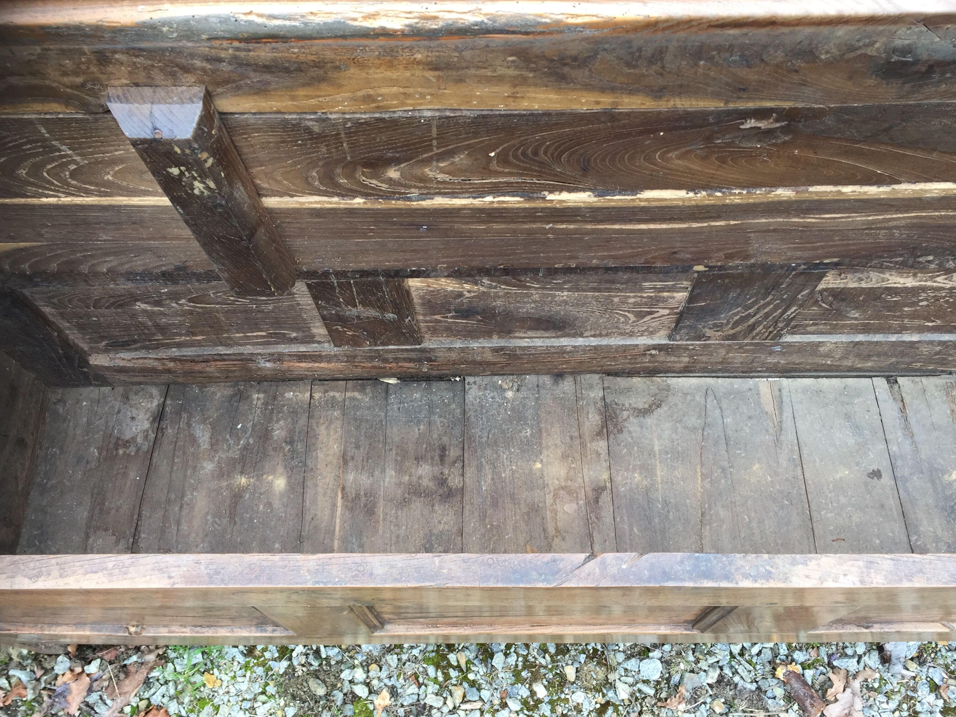 Bench chest paneled in chestnut region Brittany ( Plouay dept. 56 )