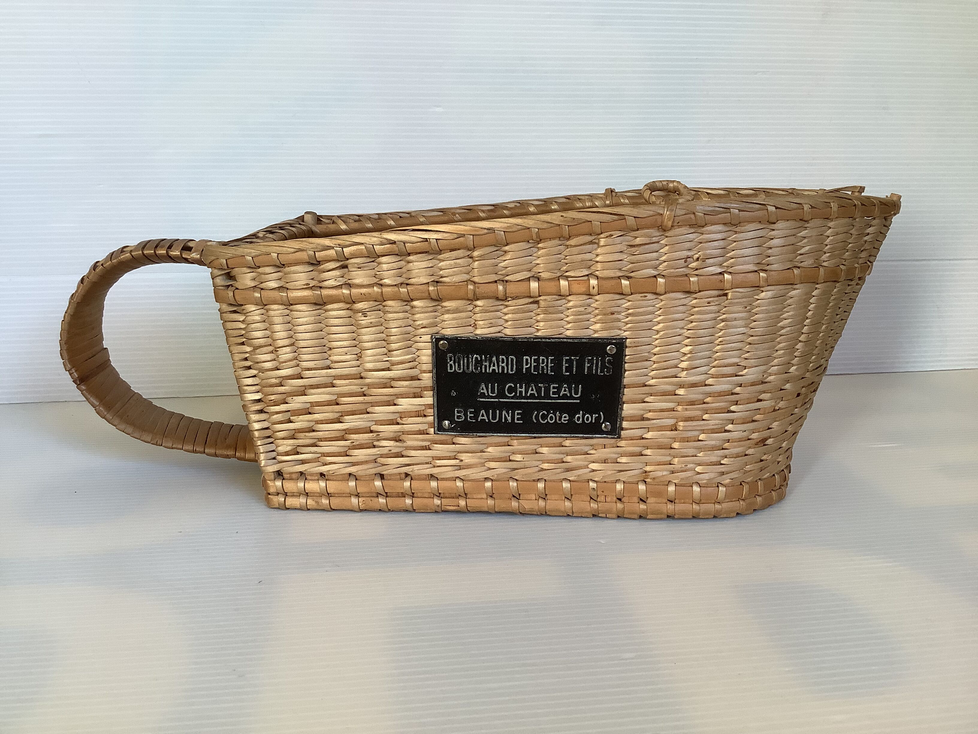 Wicker rattan bottle holder Bouchard Beaune côte d'or