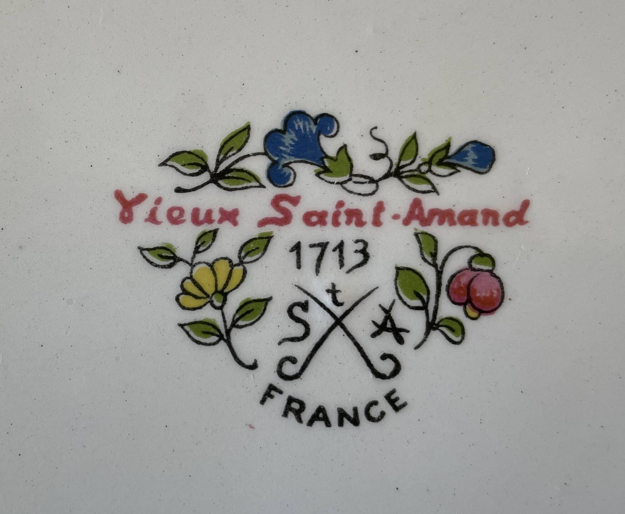 6 large flat antique plates in Saint-Amand earthenware (Nord)
