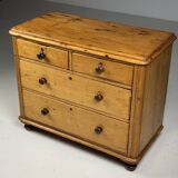 Pine commode English