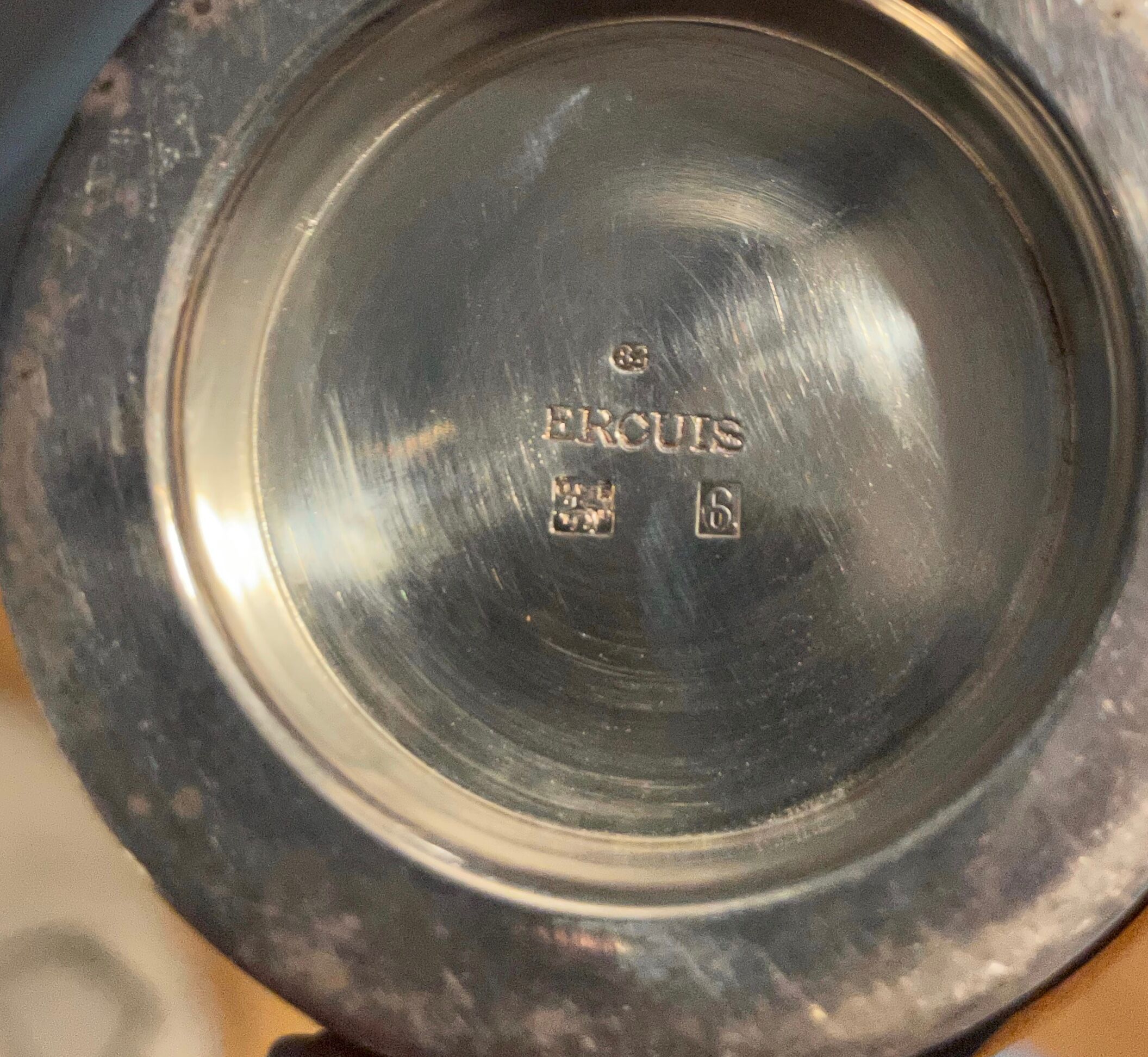 Poudrier ou salière boule Ercuis metal argenté