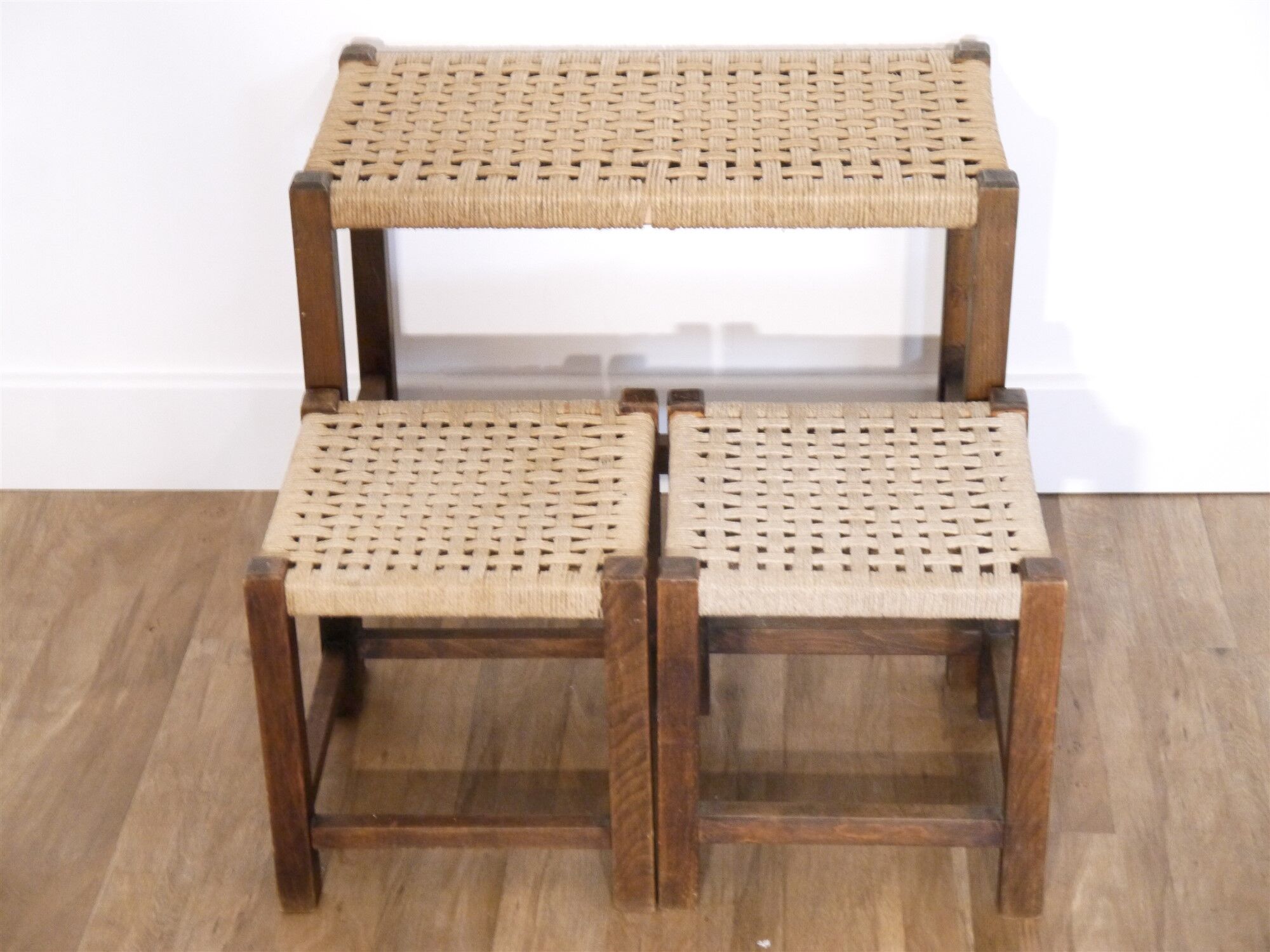 Ensemble de 3 tabourets vintage bois et corde