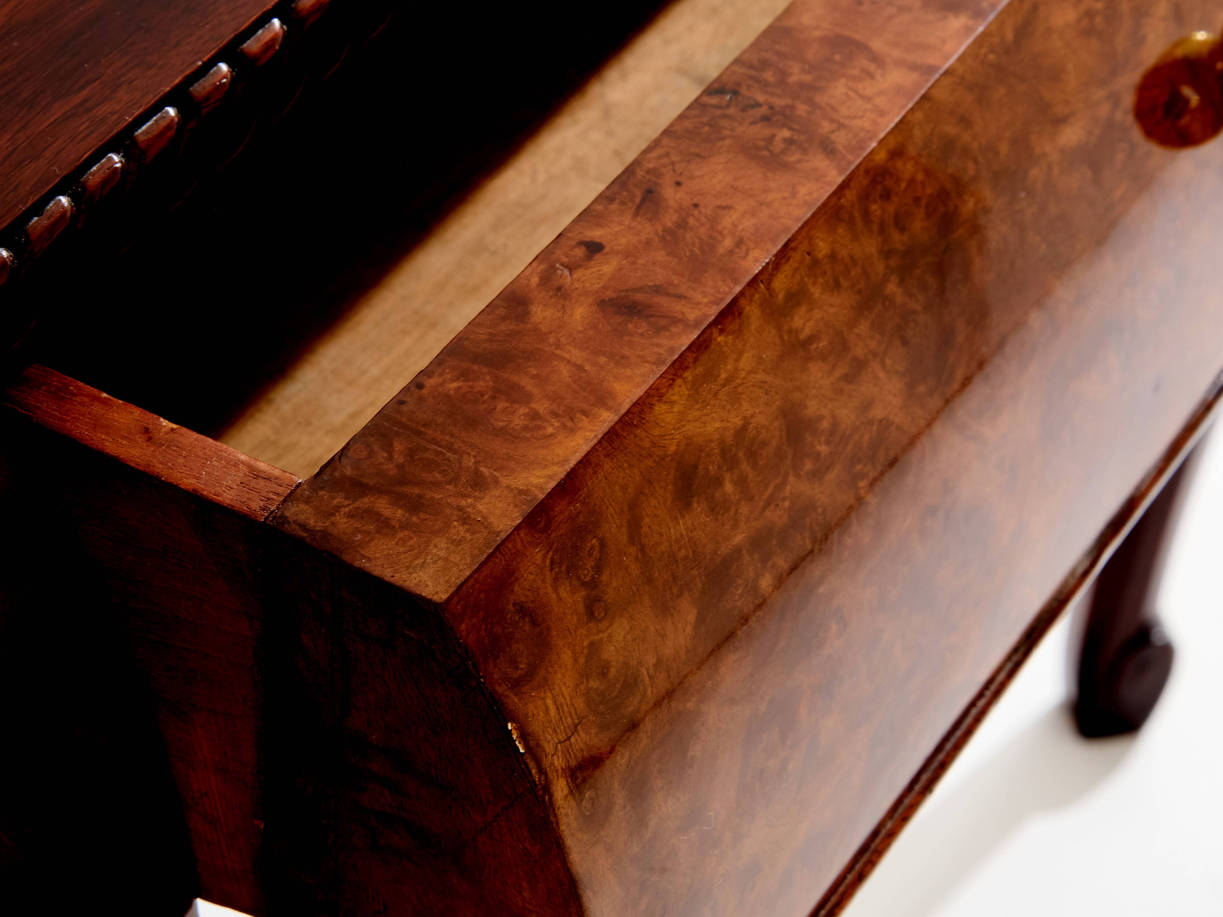 Süe & Mare desk in amboyna burl and rosewood 1921
