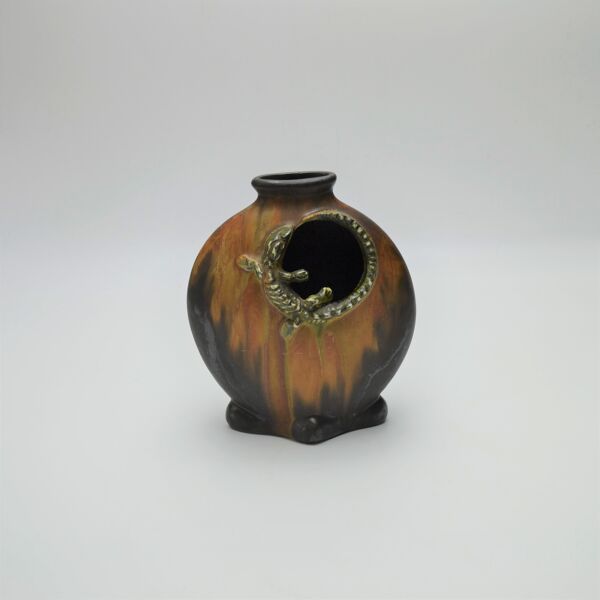 Vase gourde au triton en grès flammé de Gilbert Méténier