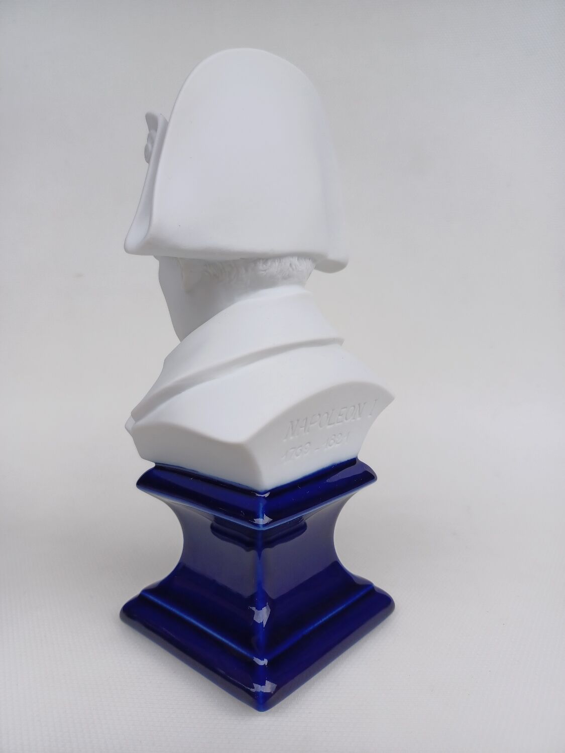 Bust in biscuit and porcelain of Napoleon 1st. mnp, limoges