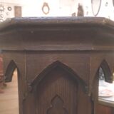 Gothic style wooden column