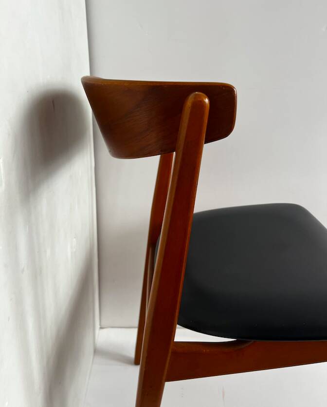 Table de salle à manger et ses 4 chaises , Denmark, 1960