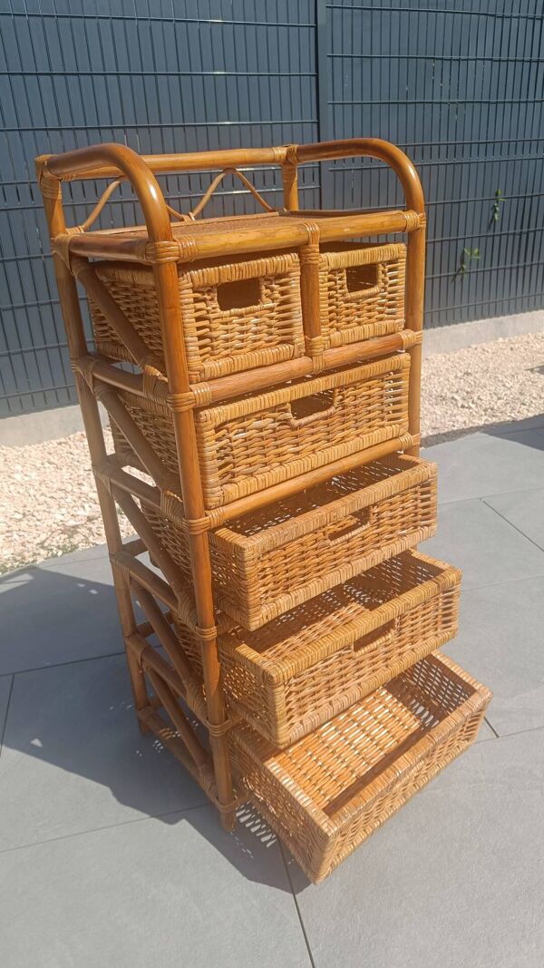 Commode chiffonnier en rotin