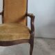 Fauteuil Voltaire garniture de velours jaune