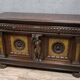 Buffet cabinet style Renaissance a caches secretes en noyer et orme époque