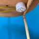Lampadaire liseuse vintage en rotin