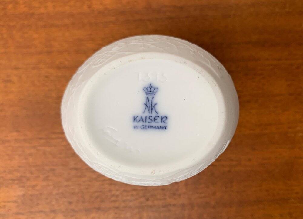 White porcelain vase by M. Frey for Kaiser, mid-century, 1960s.