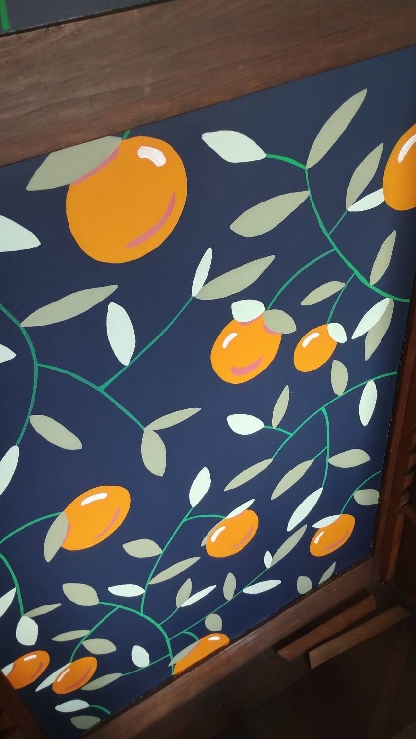 Armoire cannée aux oranges