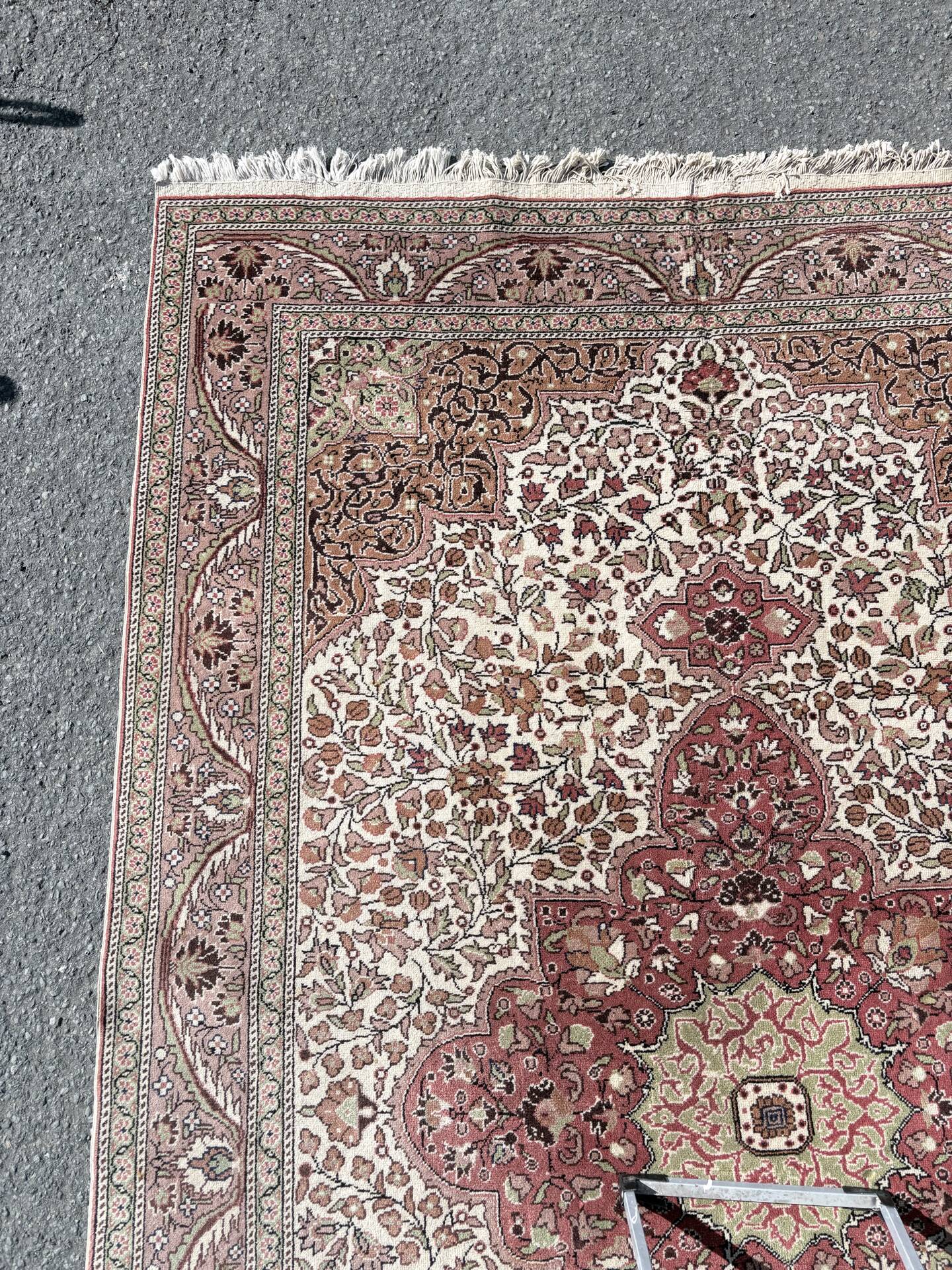Handmade Turkish Oriental rug in wool