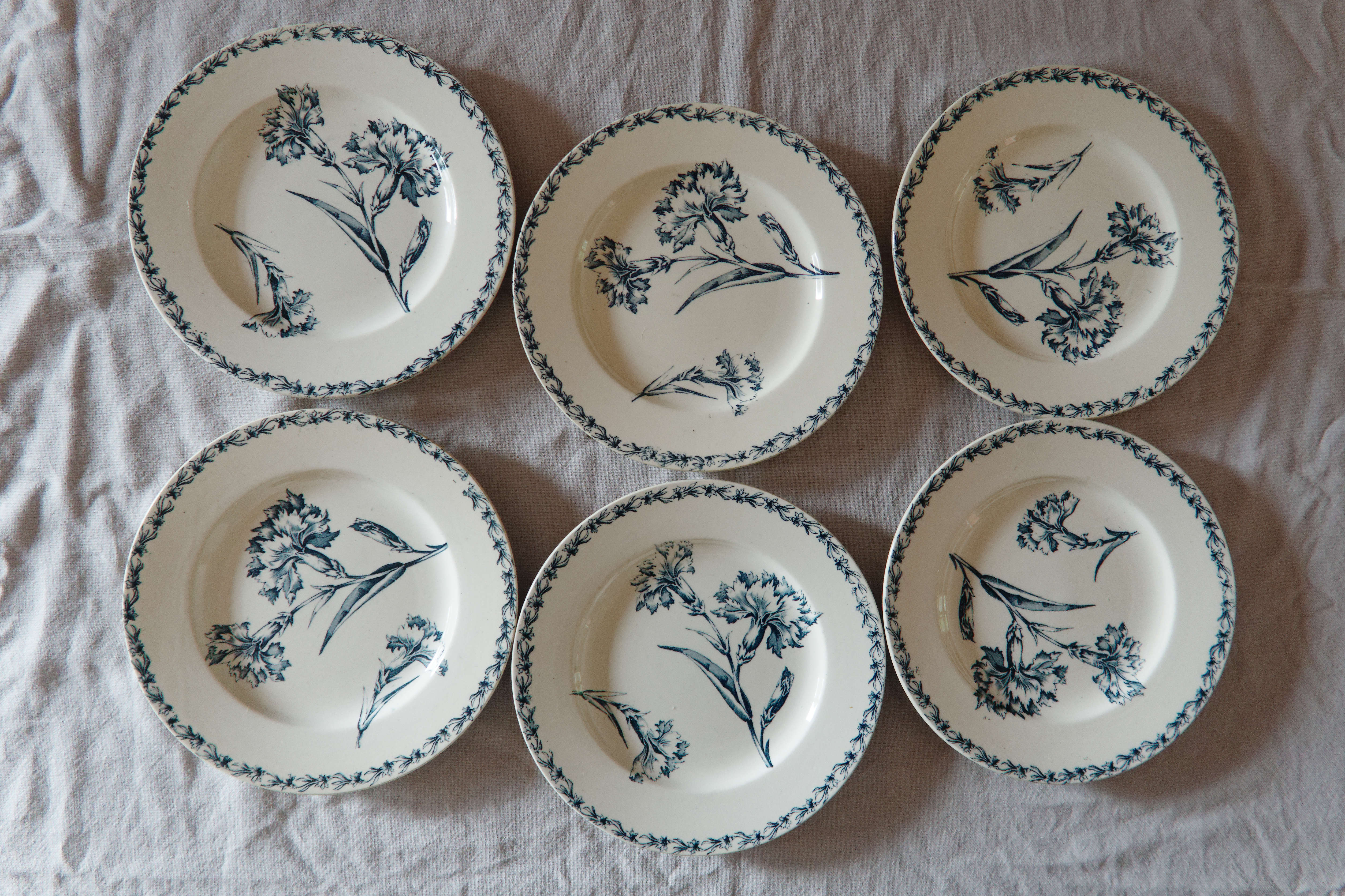 Lot 6 old iron earth dessert plates K&G Lunéville model carnations
