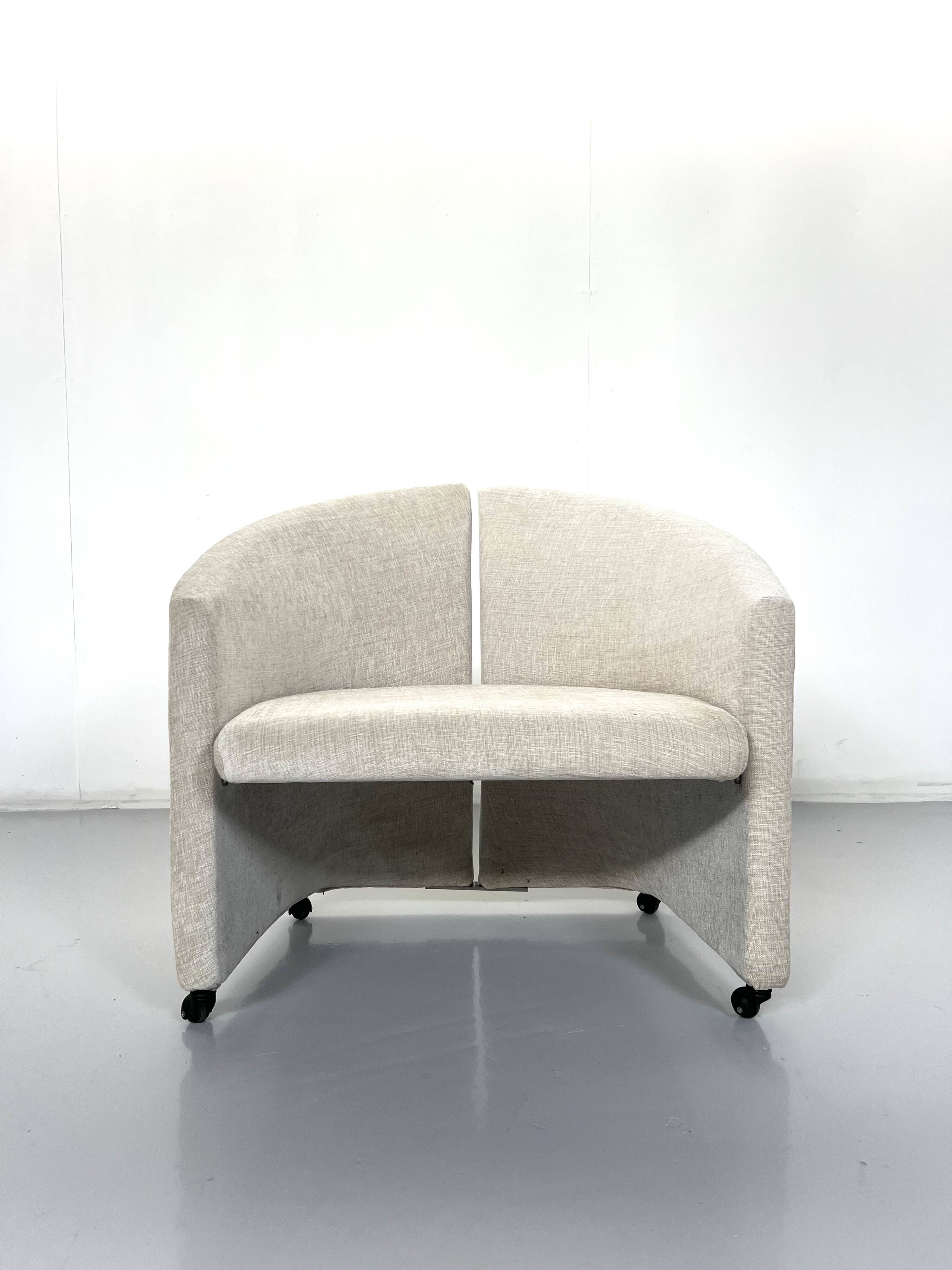 Paire de fauteuils sur roulettes pour Saporiti Italia, nouvelle tapisserie, années 1970.