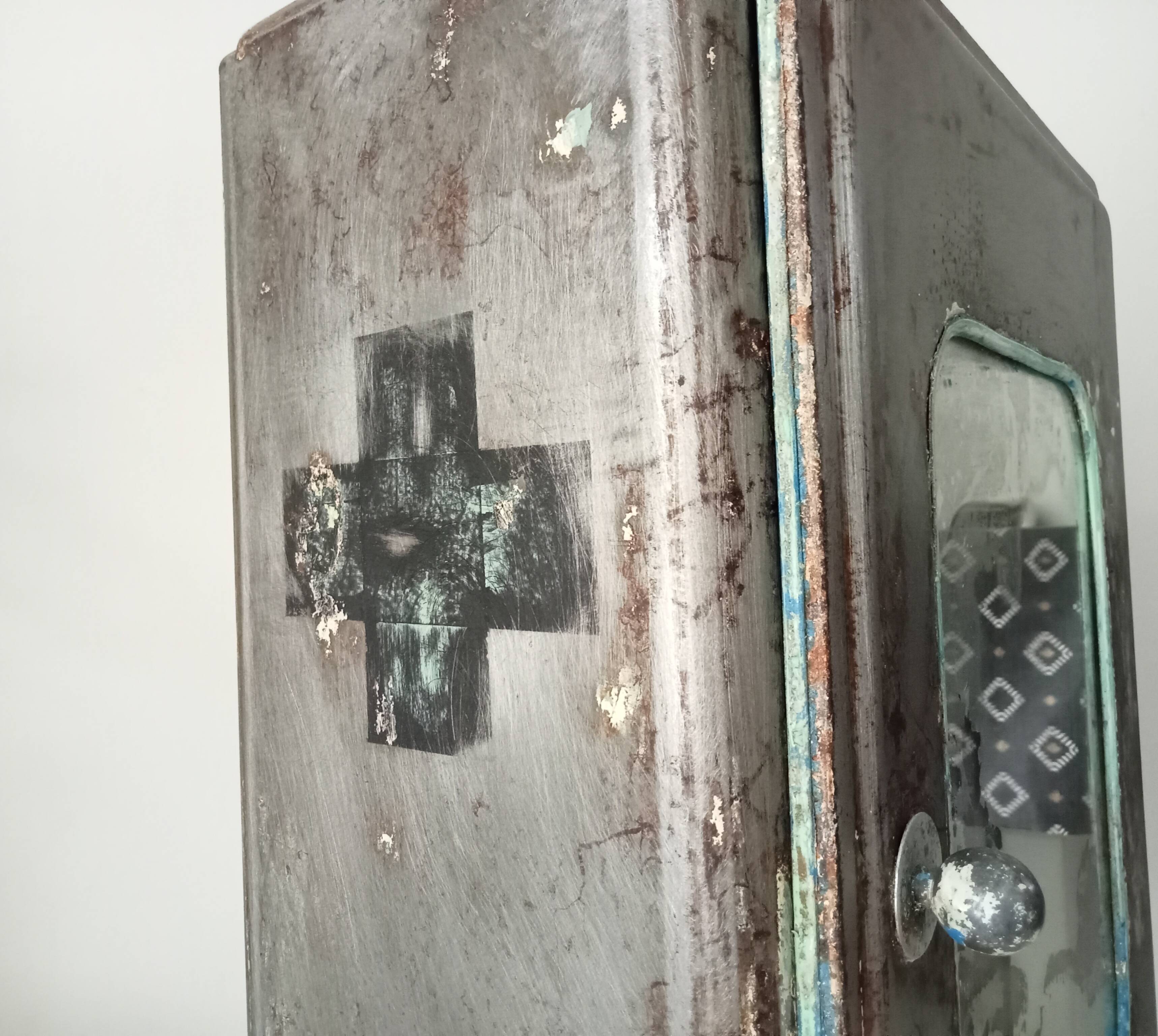 Vintage metal medicine cabinet from the 1950s