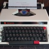 Olympia Luxury Olympiette Typewriter