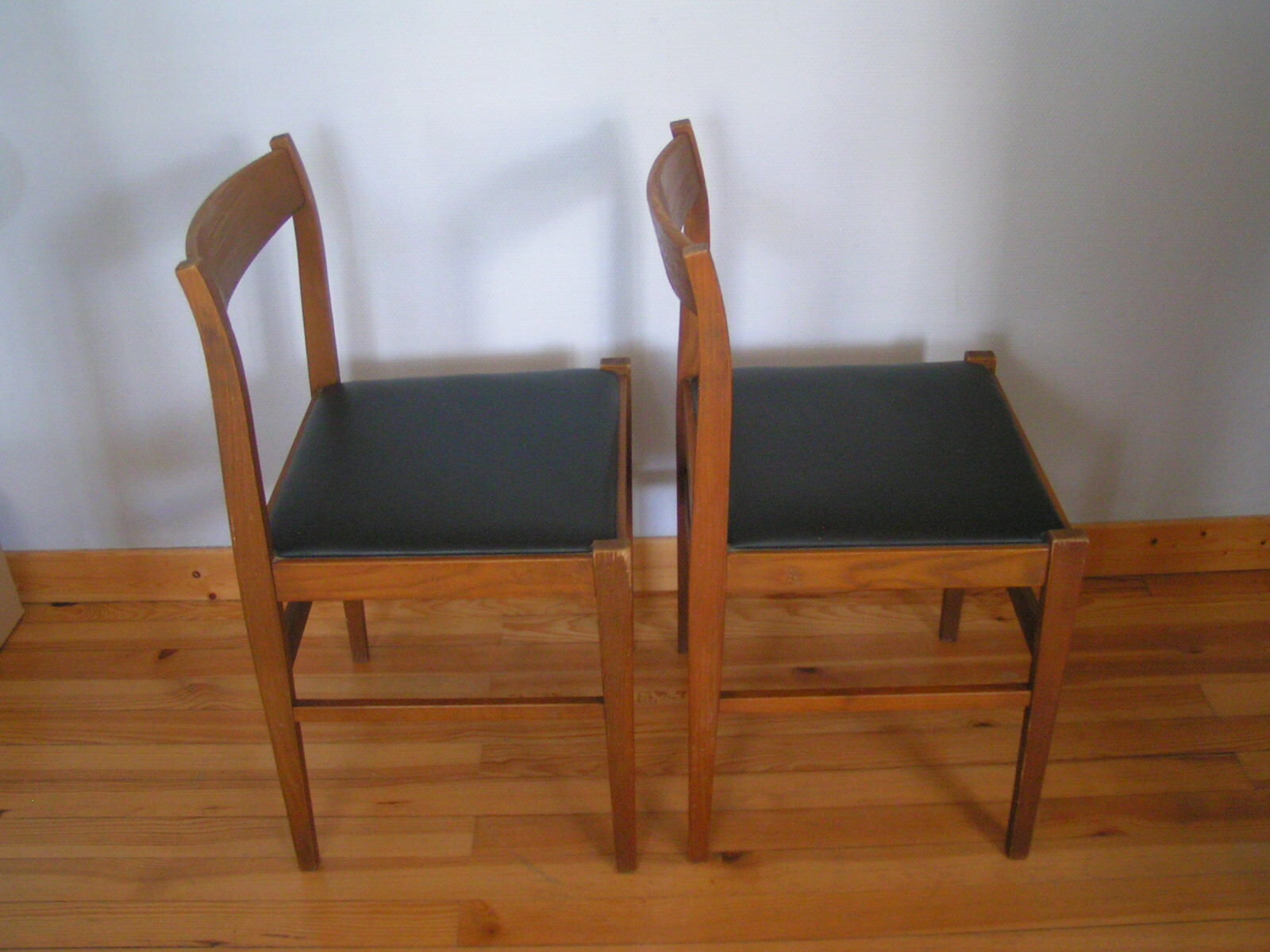 Set of 4 chairs