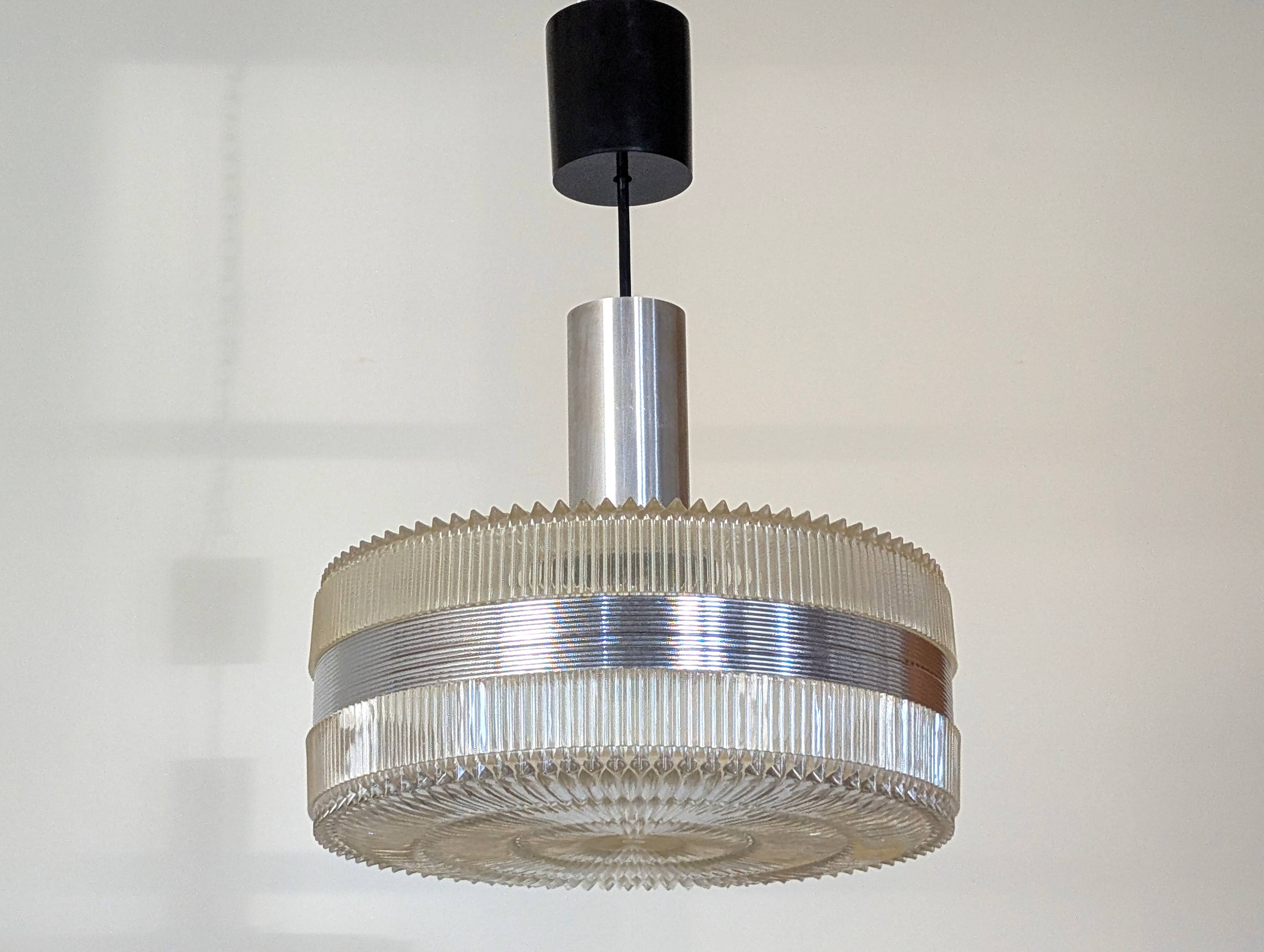 Suspension plexiglass 70'