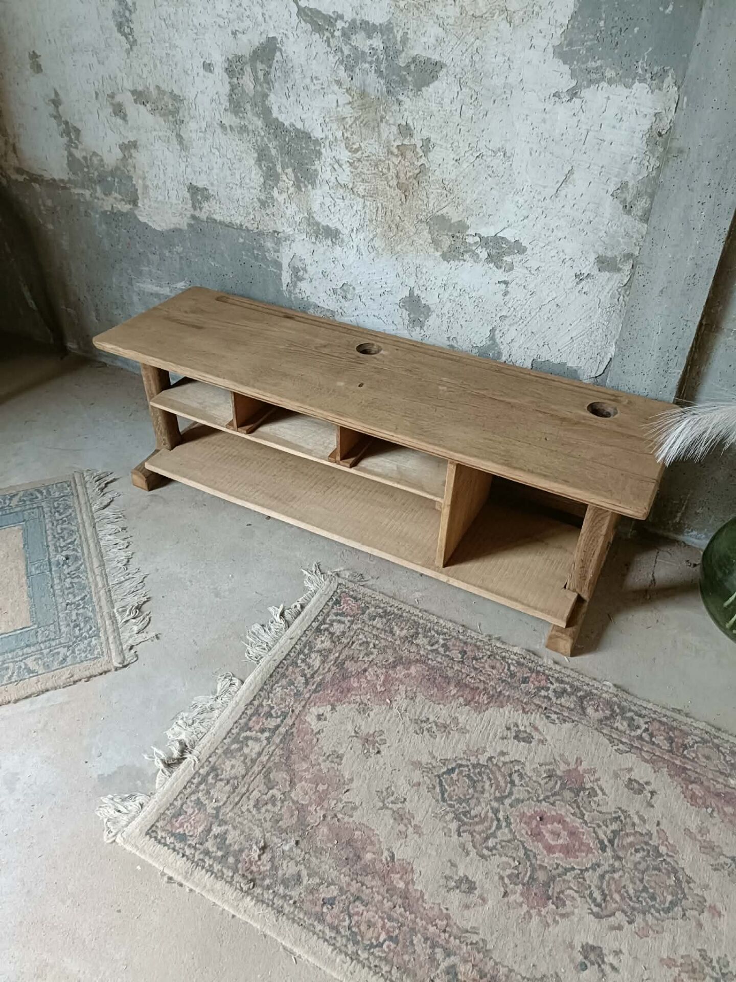Entrance bench