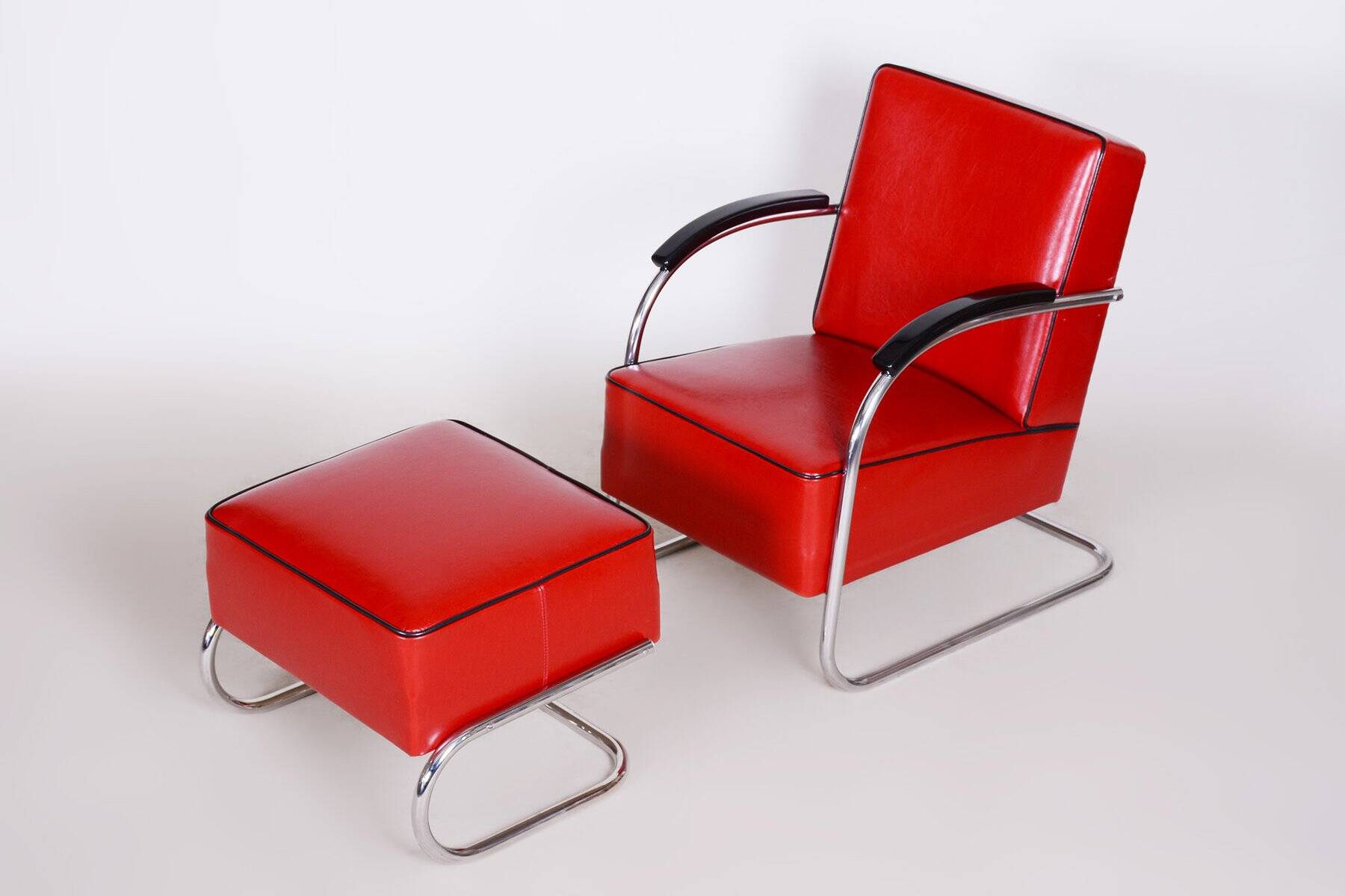 Set of Bauhaus Armchair with Foot Stool attributed to Mucke Melder, 1930s