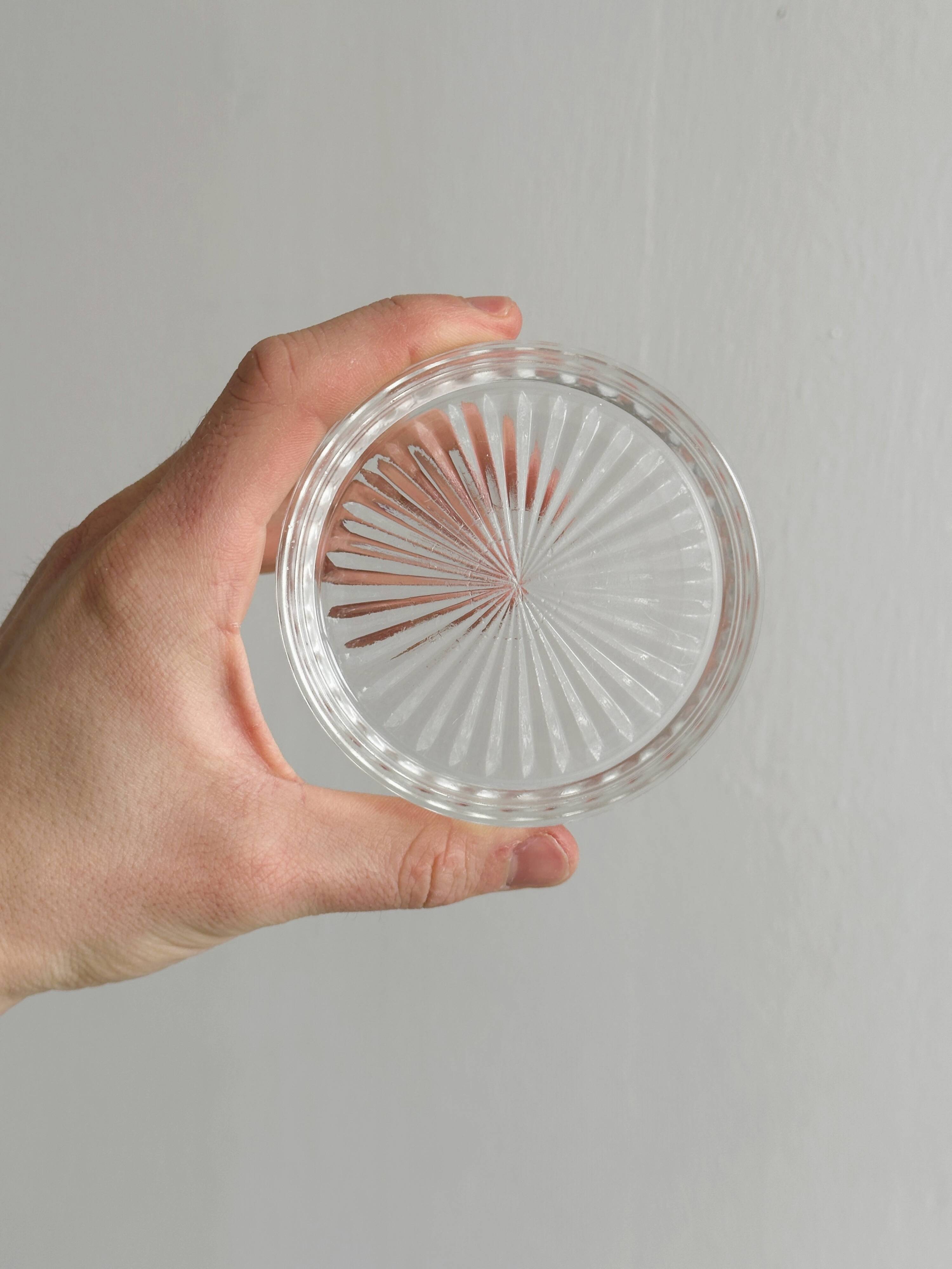Round butter dish in silver metal