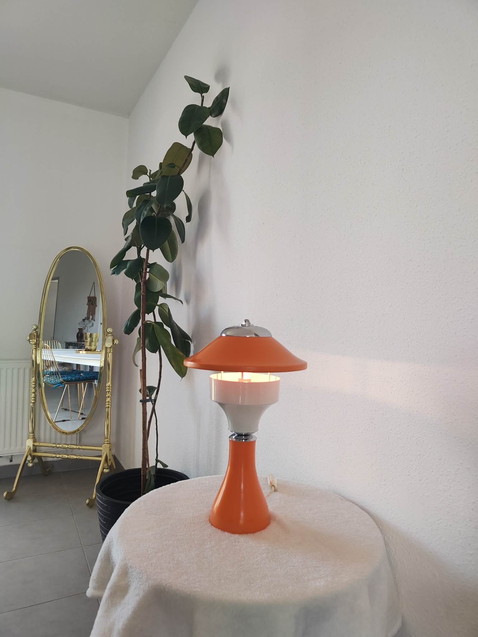 Vintage UFO lamp