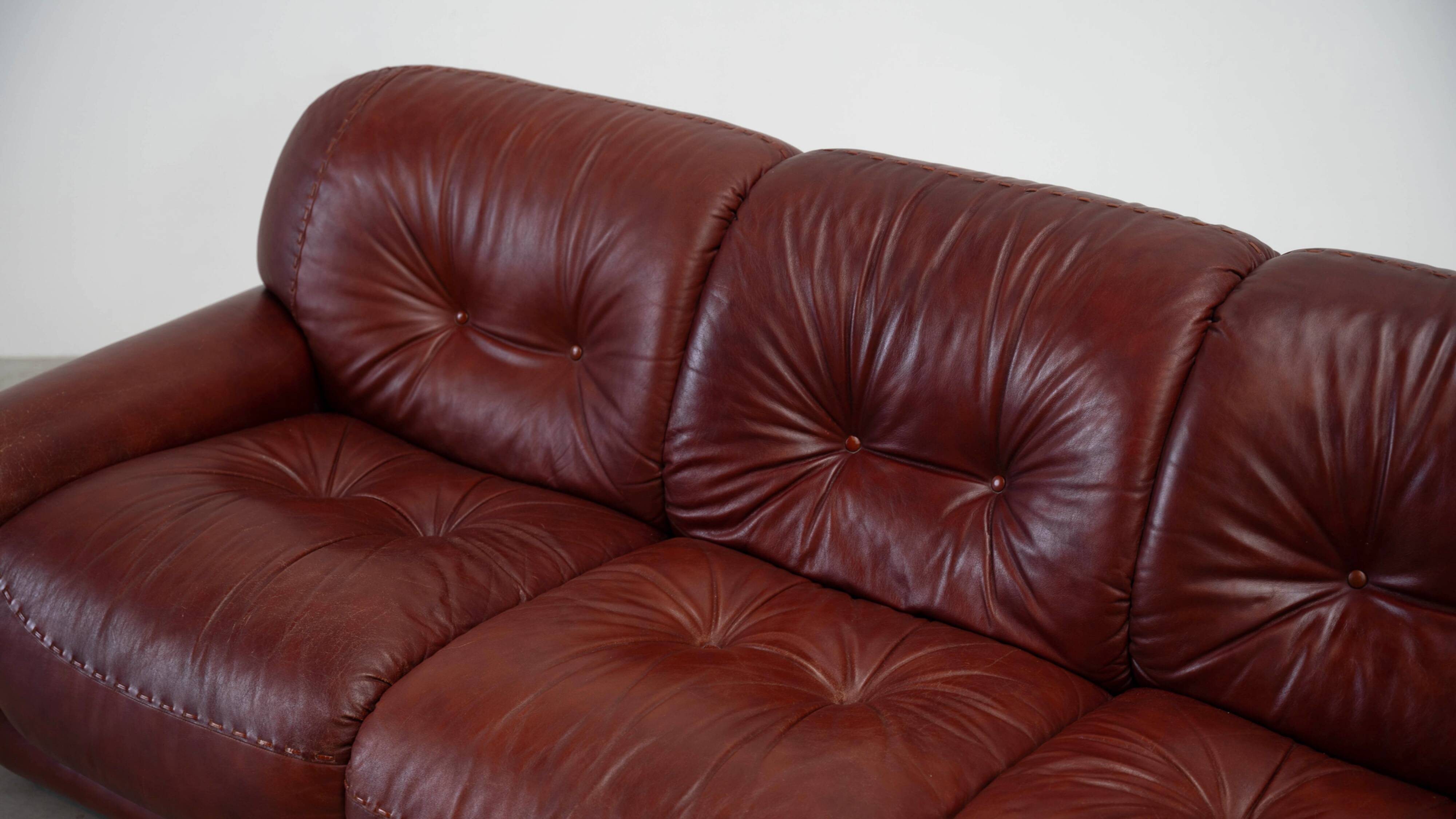 Sapporo sofa by Mobil Girgi