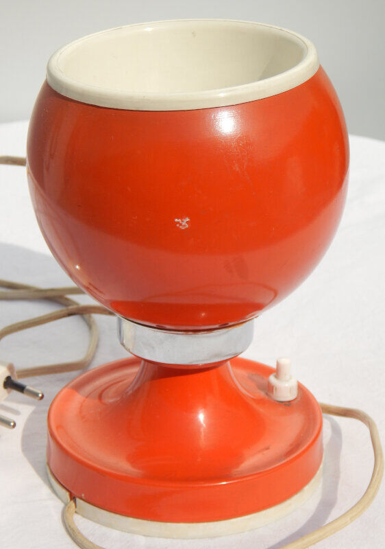 Orange metal lamp to lay space age of 60/70