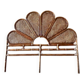 Flower-shaped rattan headboard