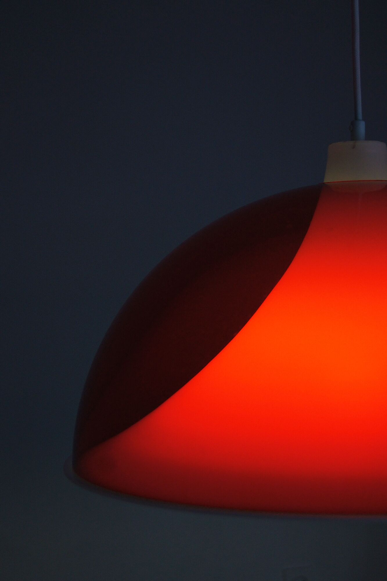 Acrylic Rise & Fall Pendant Lamp