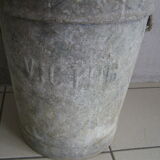 Ancienne poubelle en zinc jardin vintage