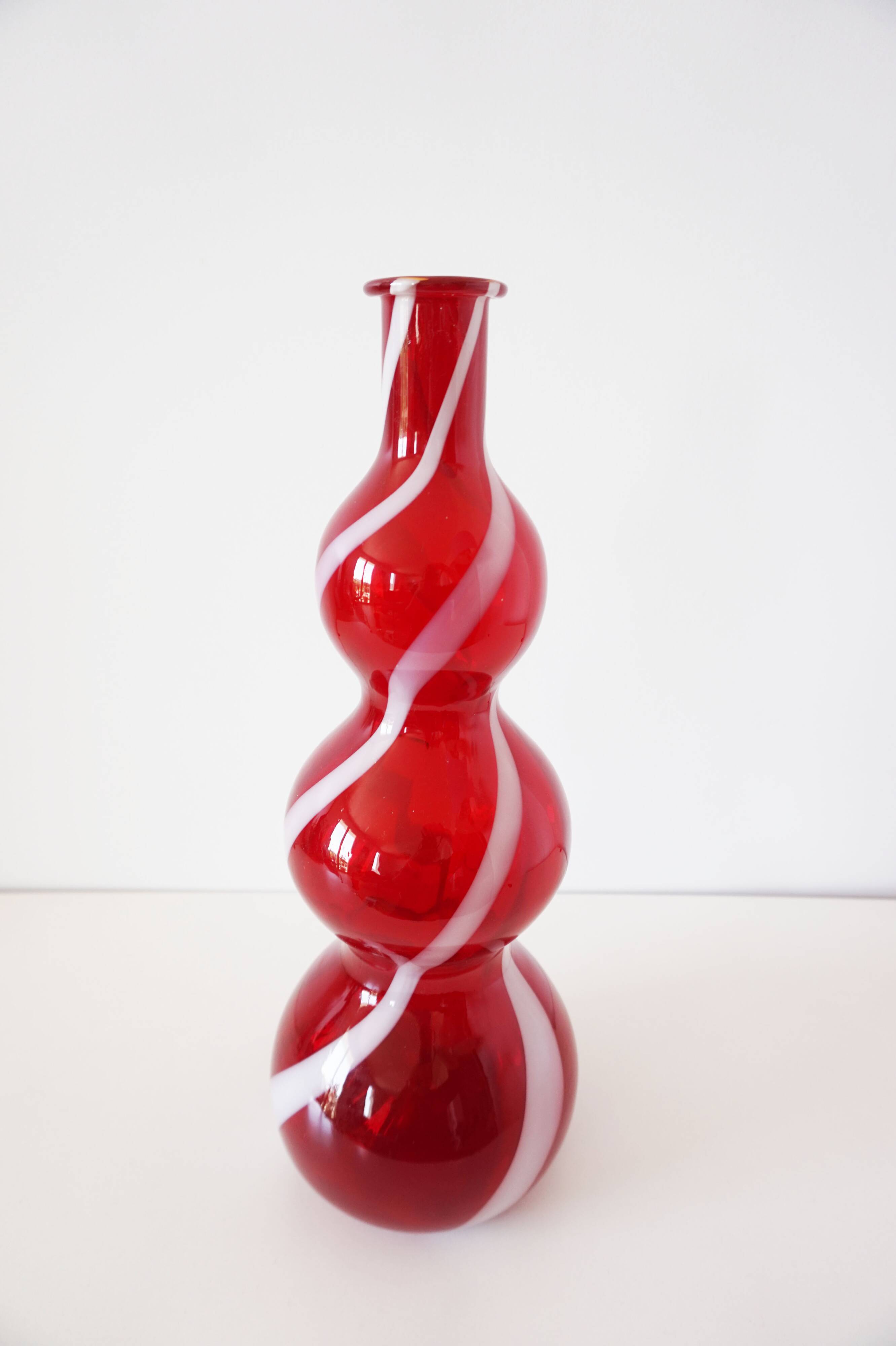 Italian carafe, blown glass, red Empoli.
